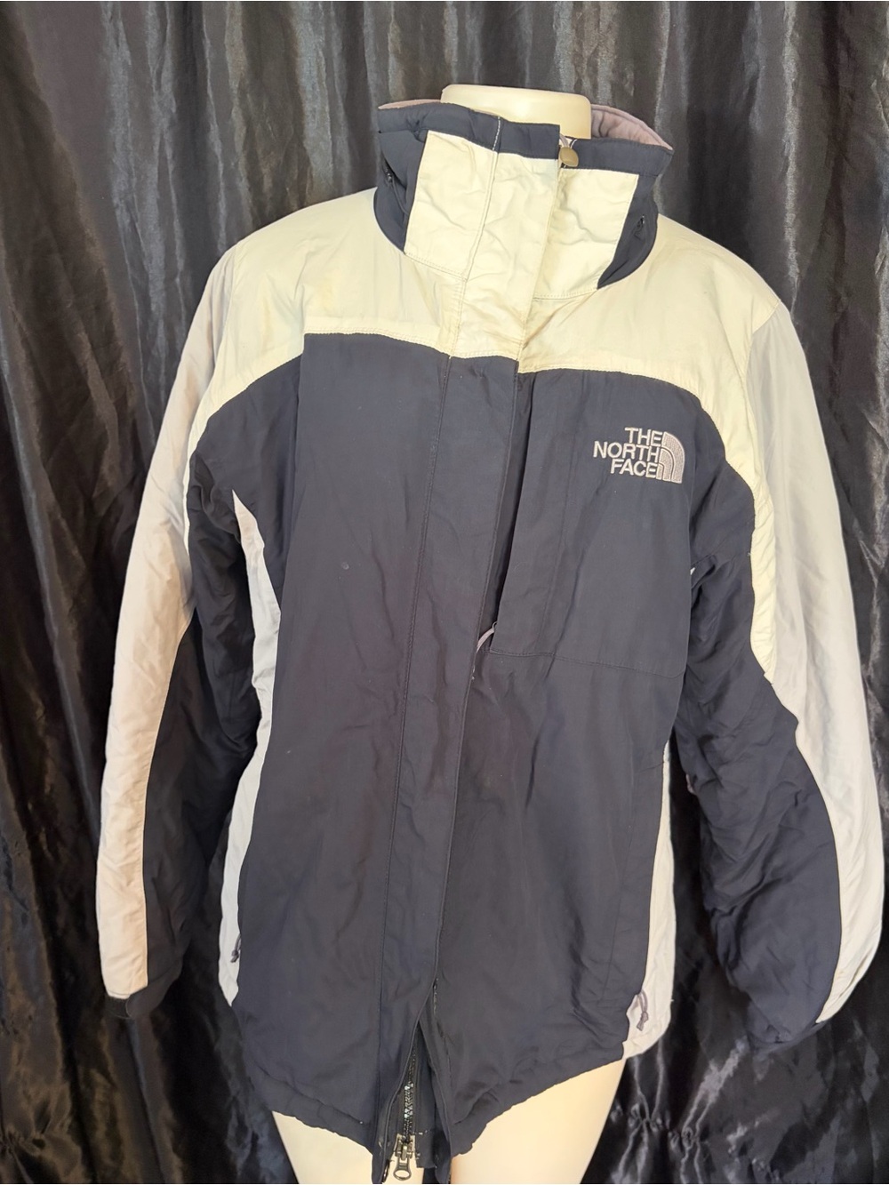 The North Face Men’s Navy and Cream Ski Jacket